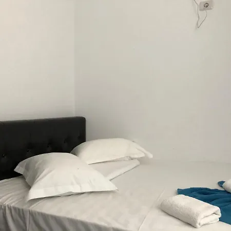 Sunrise Mamaia Apartments
